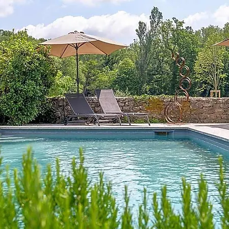 فندق Le Moulin Dumas 2*